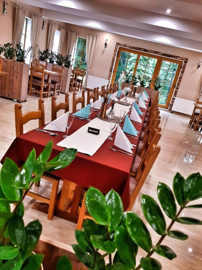 Forrest Hotel Chomutov Luaran gambar