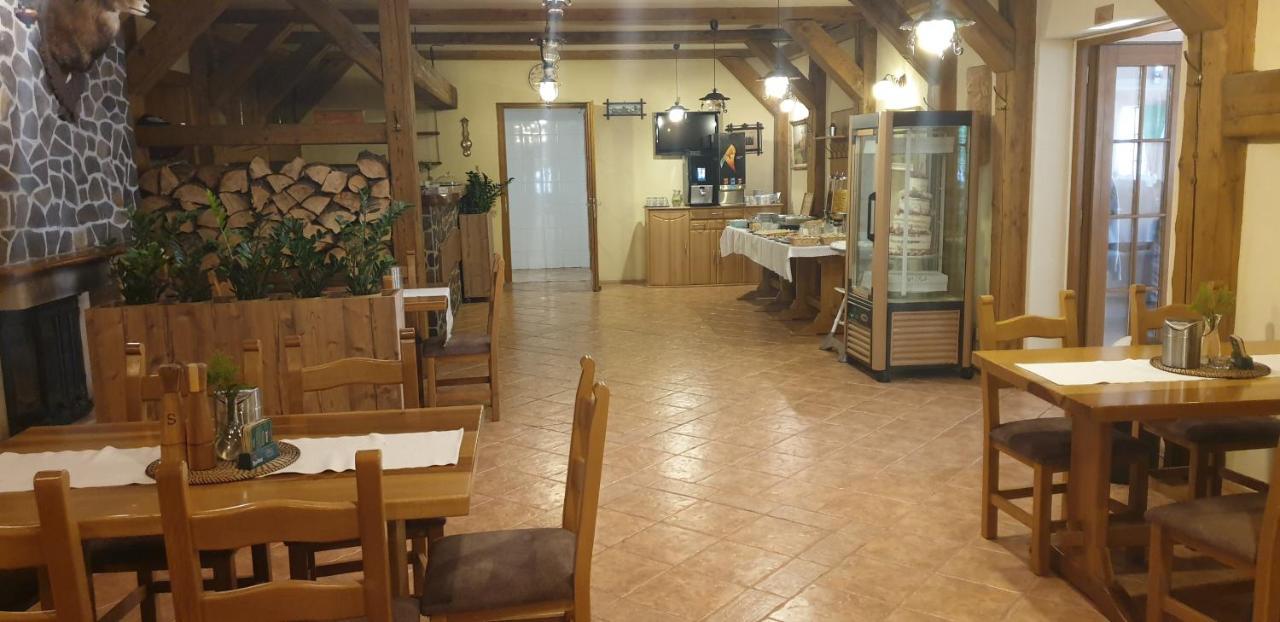 Forrest Hotel Chomutov Luaran gambar