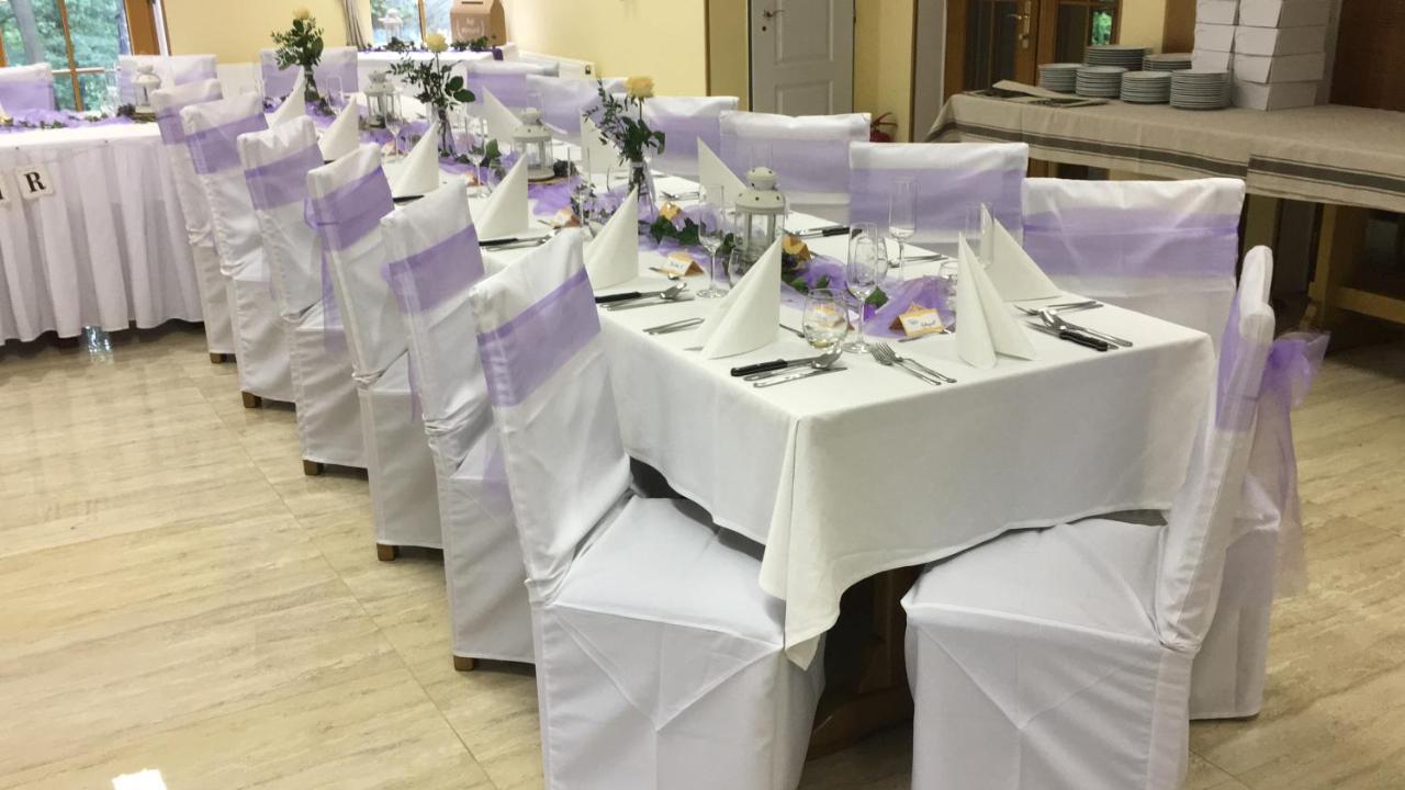 Forrest Hotel Chomutov Luaran gambar